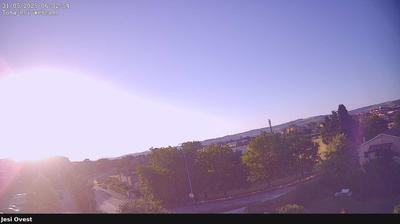immagine della webcam nei dintorni di Collemarino: webcam Jesi