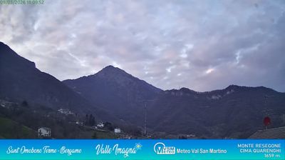 immagine della webcam nei dintorni di Monte Marenzo: webcam Valsecca