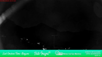 immagine della webcam nei dintorni di Piani Resinelli: webcam Valsecca