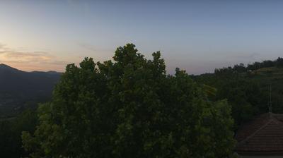 immagine della webcam nei dintorni di Lequio Berria: webcam Bosia