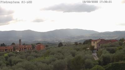 immagine della webcam nei dintorni di San Giovanni Valdarno: webcam Reggello