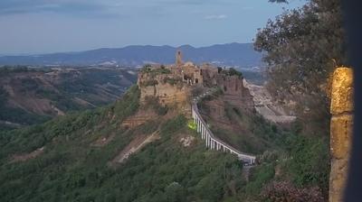 immagine della webcam nei dintorni di Capodimonte: webcam Lubriano