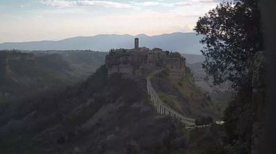 immagine della webcam nei dintorni di Soriano nel Cimino: webcam Lubriano