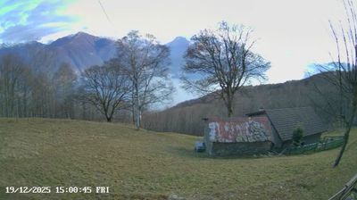 immagine della webcam nei dintorni di Dervio: webcam Sant'Abbondio