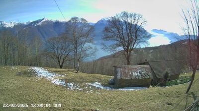 immagine della webcam nei dintorni di Pianello del Lario: webcam Sant'Abbondio