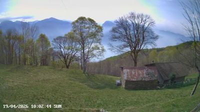 immagine della webcam nei dintorni di Perledo: webcam Sant'Abbondio