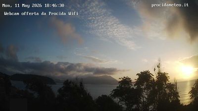 immagine della webcam nei dintorni di Monte di Procida: webcam Isola di Procida