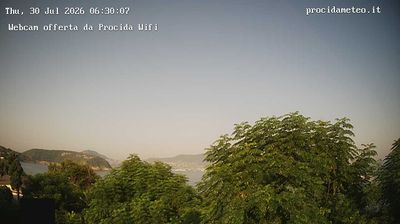 immagine della webcam nei dintorni di Monte di Procida: webcam Isola di Procida