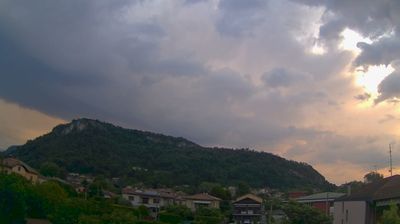 immagine della webcam nei dintorni di Laveno-Mombello: webcam Sangiano