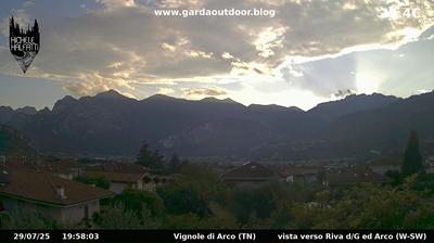 immagine della webcam nei dintorni di Bezzecca: webcam Arco