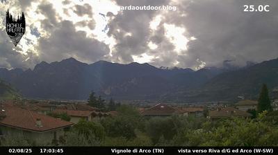 immagine della webcam nei dintorni di Limone sul Garda: webcam Arco