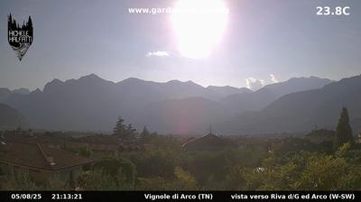 immagine della webcam nei dintorni di Limone sul Garda: webcam Arco