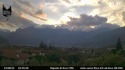 immagine della webcam nei dintorni di Molina di Ledro: webcam Arco