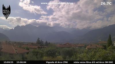 immagine della webcam nei dintorni di Riva del Garda: webcam Arco