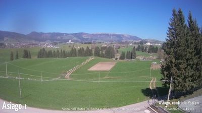 immagine della webcam nei dintorni di Velo d'Astico: webcam Altopiano di Asiago