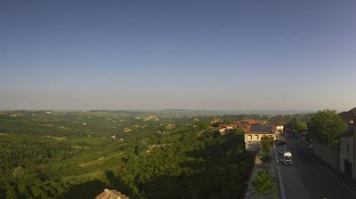 immagine della webcam nei dintorni di Corneliano d'Alba: webcam Albaretto della Torre