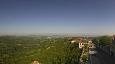 immagine della webcam nei dintorni di Benevello: webcam Albaretto della Torre