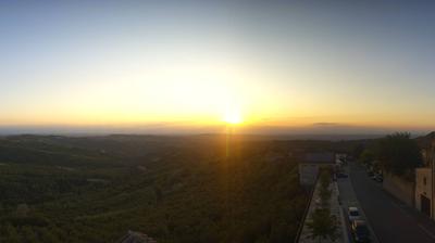 immagine della webcam nei dintorni di Corneliano d'Alba: webcam Albaretto della Torre