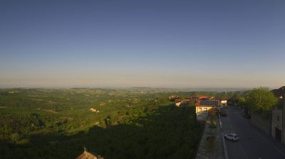 immagine della webcam nei dintorni di Sinio: webcam Albaretto della Torre