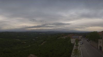 immagine della webcam nei dintorni di Serravalle Langhe: webcam Albaretto della Torre