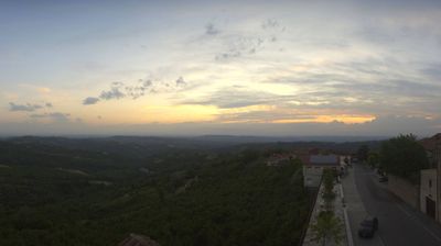 immagine della webcam nei dintorni di Corneliano d'Alba: webcam Albaretto della Torre