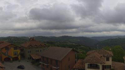 immagine della webcam nei dintorni di Niella Belbo: webcam Serravalle Langhe