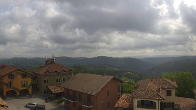 immagine della webcam nei dintorni di Cherasco: webcam Serravalle Langhe