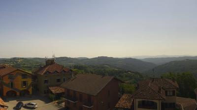immagine della webcam nei dintorni di Cossano Belbo: webcam Serravalle Langhe