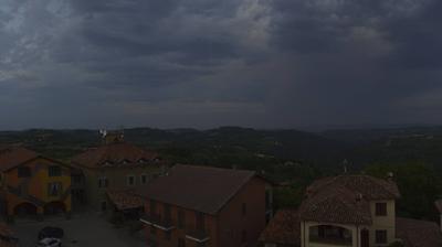 immagine della webcam nei dintorni di Niella Tanaro: webcam Serravalle Langhe