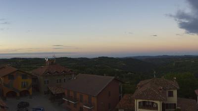 immagine della webcam nei dintorni di Fossano: webcam Serravalle Langhe