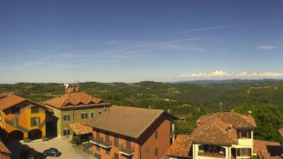 immagine della webcam nei dintorni di Millesimo: webcam Serravalle Langhe