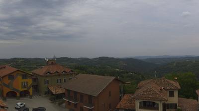 immagine della webcam nei dintorni di Costigliole d'Asti: webcam Serravalle Langhe