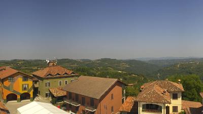 immagine della webcam nei dintorni di Costigliole d'Asti: webcam Serravalle Langhe
