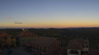 immagine della webcam nei dintorni di Magliano Alfieri: webcam Serravalle Langhe