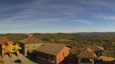 immagine della webcam nei dintorni di Corneliano d'Alba: webcam Serravalle Langhe