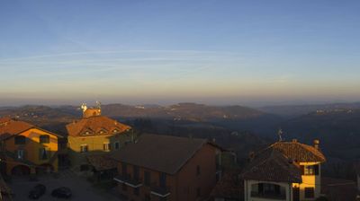 immagine della webcam nei dintorni di Magliano Alfieri: webcam Serravalle Langhe