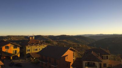 immagine della webcam nei dintorni di Magliano Alpi: webcam Serravalle Langhe