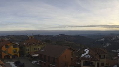 immagine della webcam nei dintorni di Arguello: webcam Serravalle Langhe