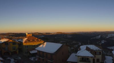 immagine della webcam nei dintorni di Priero: webcam Serravalle Langhe