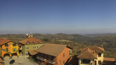 immagine della webcam nei dintorni di Corneliano d'Alba: webcam Serravalle Langhe