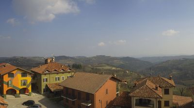 immagine della webcam nei dintorni di Niella Belbo: webcam Serravalle Langhe