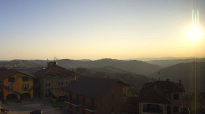 immagine della webcam nei dintorni di Fossano: webcam Serravalle Langhe