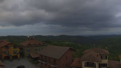 immagine della webcam nei dintorni di Corneliano d'Alba: webcam Serravalle Langhe