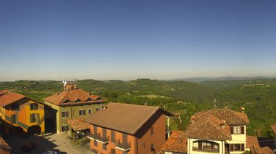 immagine della webcam nei dintorni di Niella Tanaro: webcam Serravalle Langhe