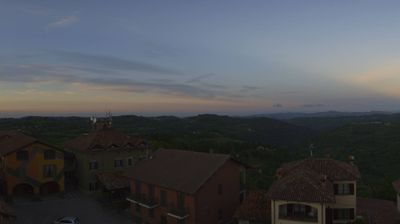 immagine della webcam nei dintorni di Lequio Berria: webcam Serravalle Langhe