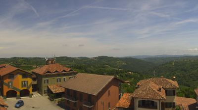 immagine della webcam nei dintorni di Albaretto della Torre: webcam Serravalle Langhe