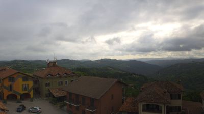 immagine della webcam nei dintorni di Mombarcaro: webcam Serravalle Langhe
