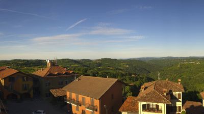 immagine della webcam nei dintorni di Corneliano d'Alba: webcam Serravalle Langhe