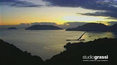 immagine della webcam nei dintorni di Riccò del Golfo di Spezia: webcam Pitelli