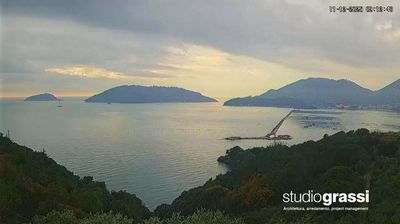 immagine della webcam nei dintorni di Riccò del Golfo di Spezia: webcam Pitelli